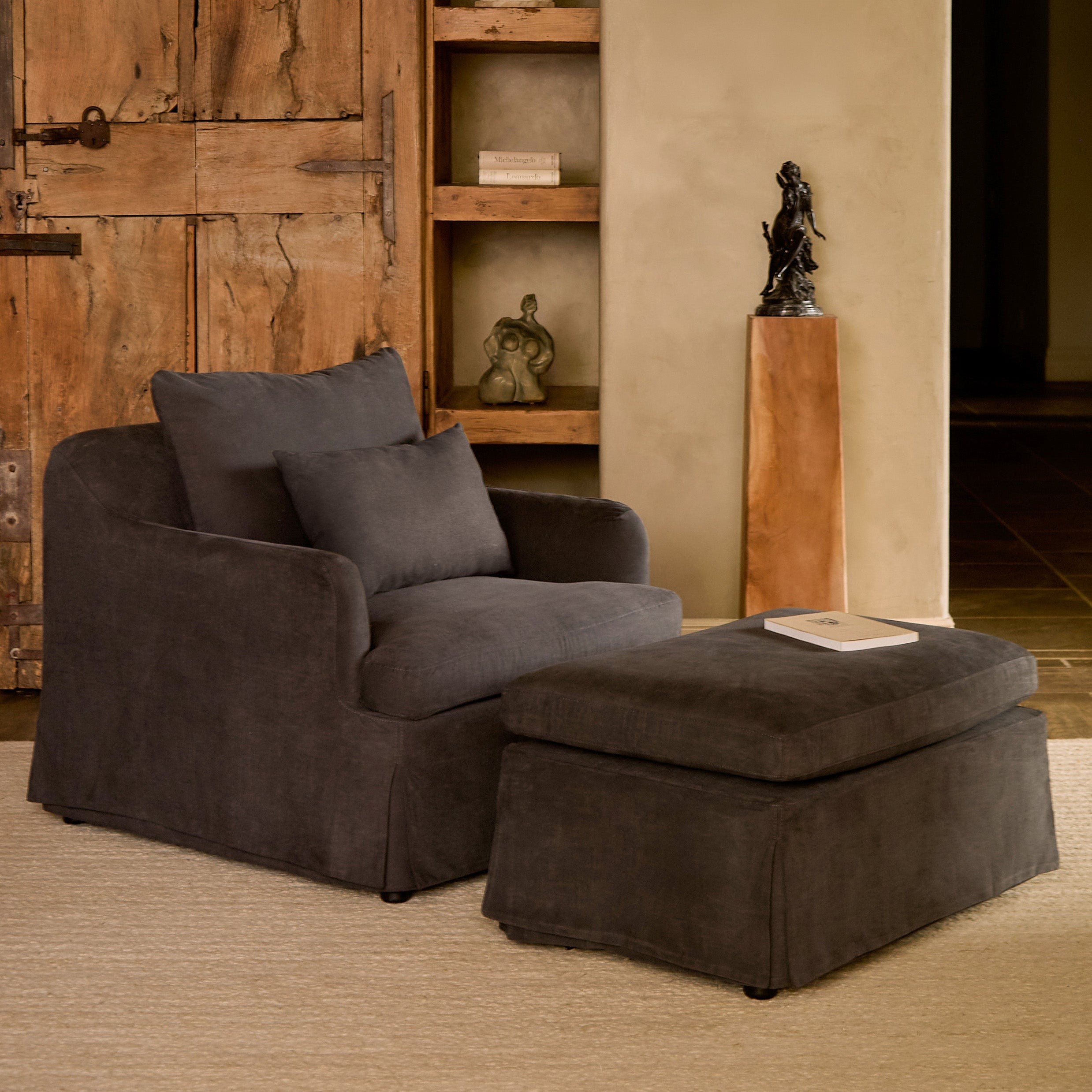 Antwerp Ottoman by House of Leon โ view 2