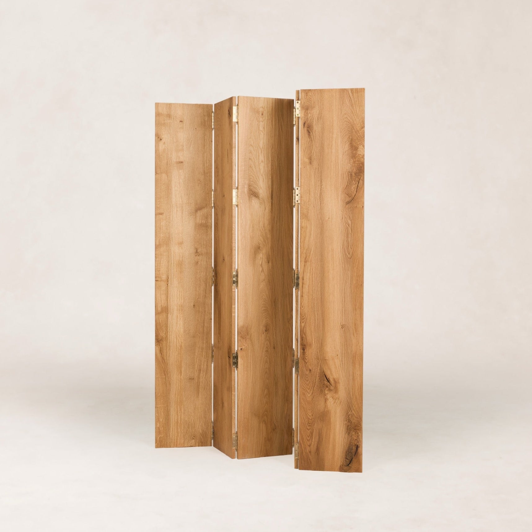 Eik Screen by House of Leon