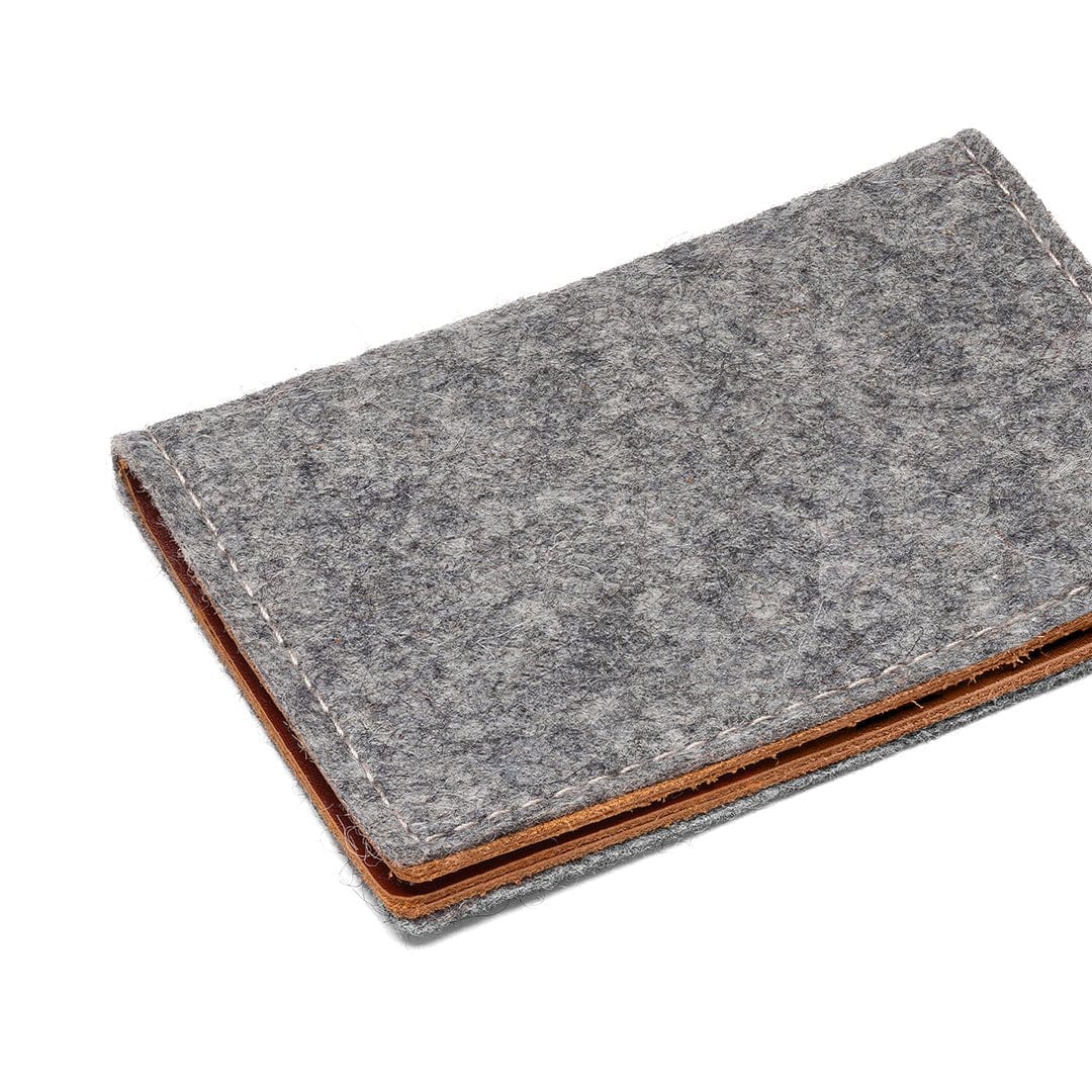Gray Kyrgies wool felt bifold wallet with minimalist design and leather detailing