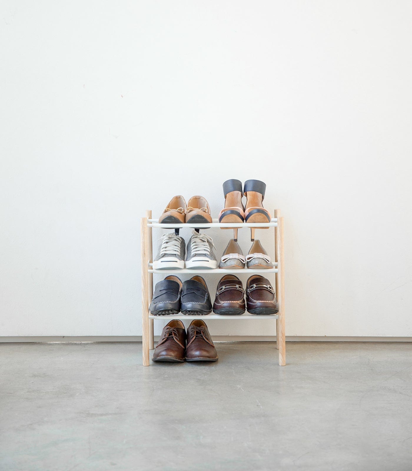 Expandable Shoe Rack (18" H)Β - Steel