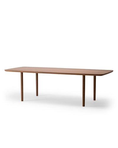 KAMUY Table Walnut Natural