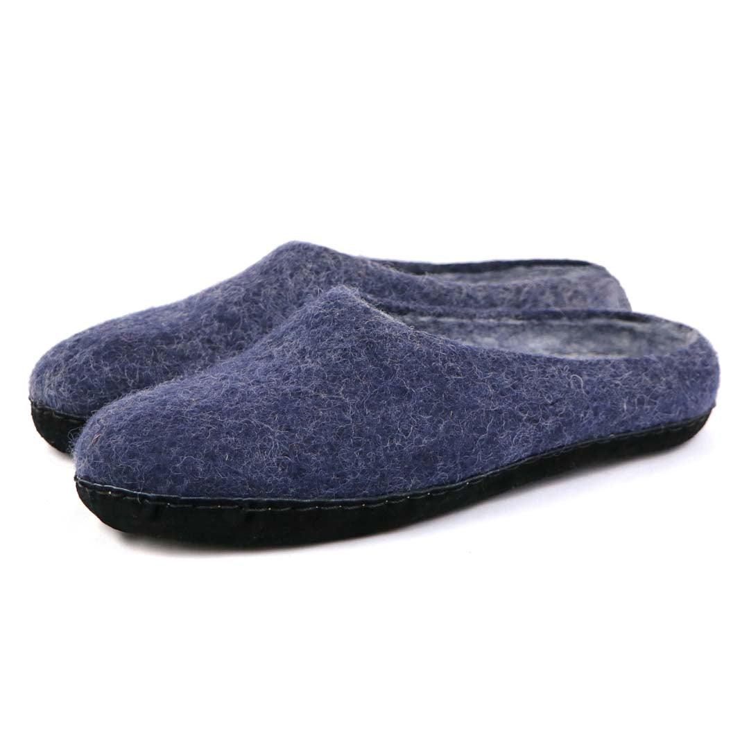 Pair of men's Astoria Noir wool house slippers in Indigo