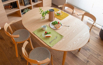 MOM Round Extension Table with place settings – round to oval extension