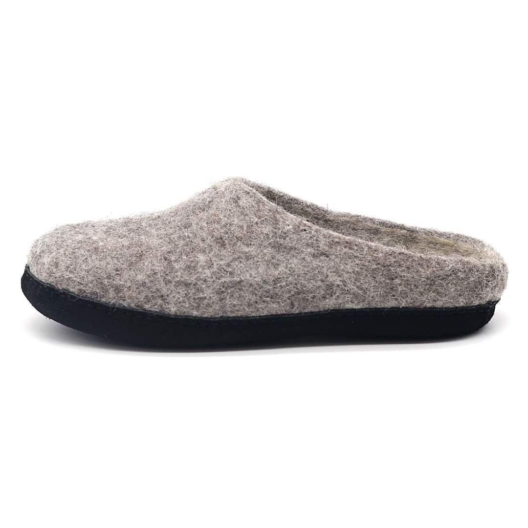 Women's Astoria Noir wool house slipper in Heather Grey, side view