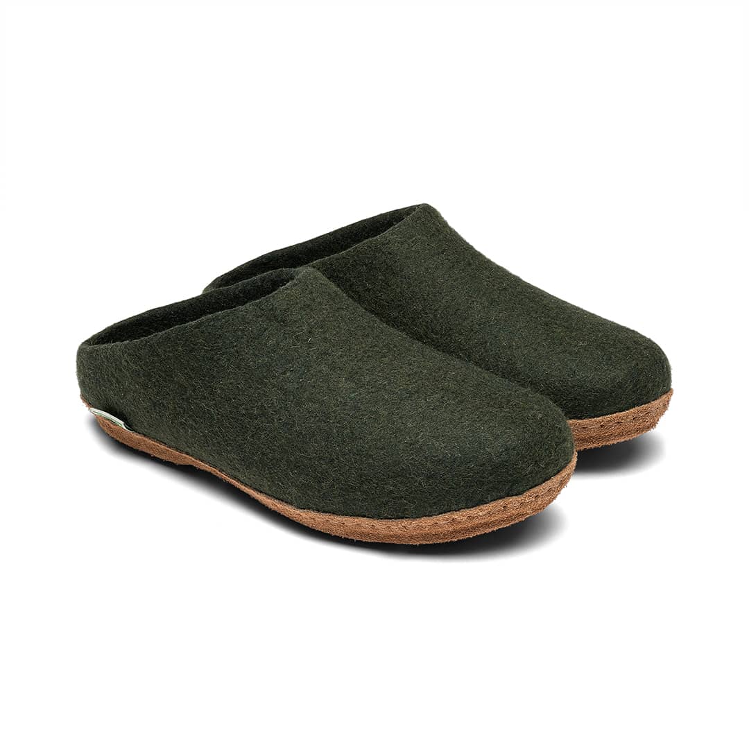 Kyrgies Molded Sole Low Back Indoor Slides, pine green wool felt, pair side view