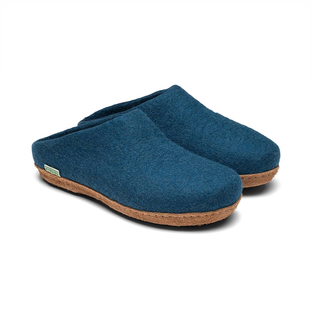 Kyrgies Molded Sole Low Back Indoor Slides, navy wool felt, pair side view