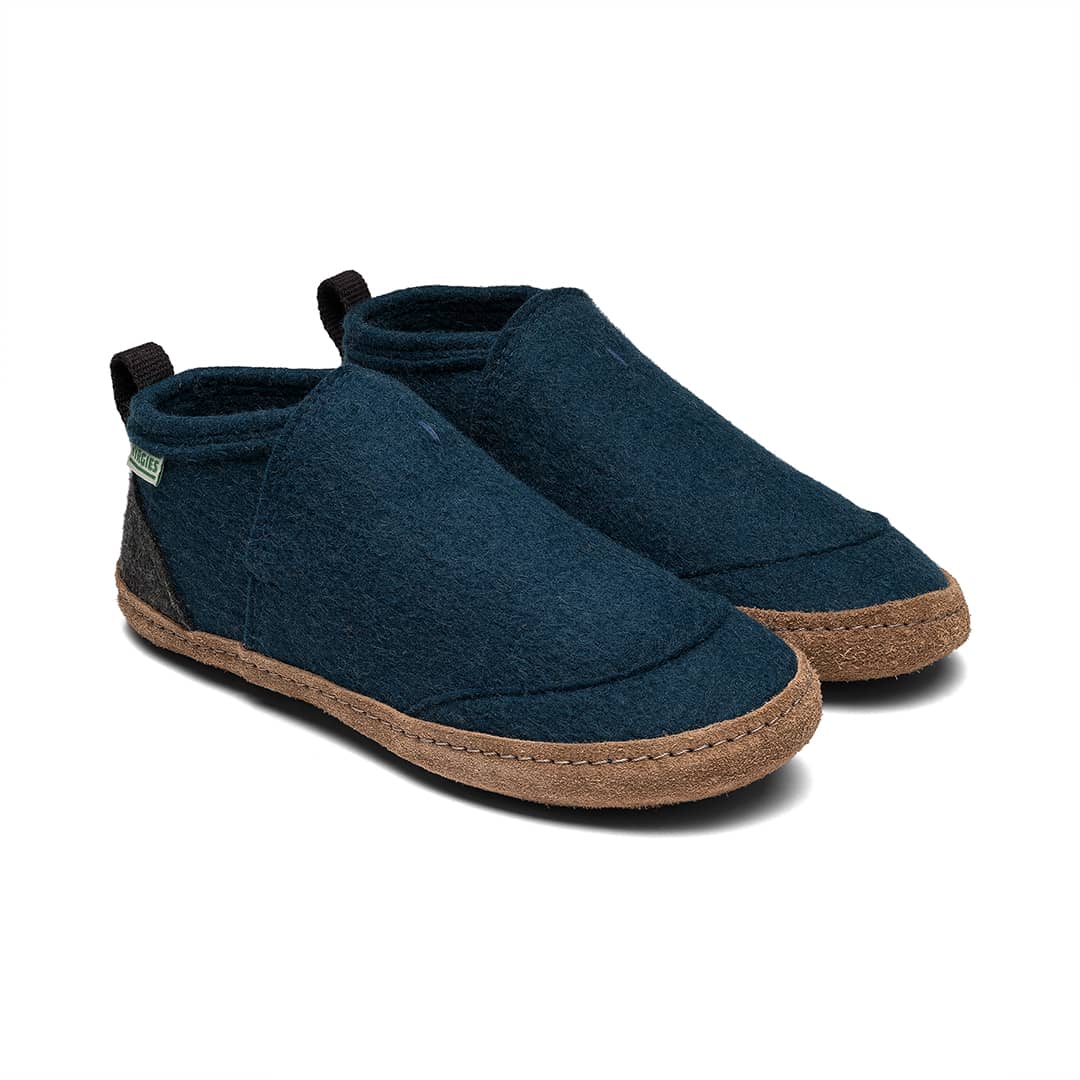 Kyrgies Tengries, navy wool felt, pair side view